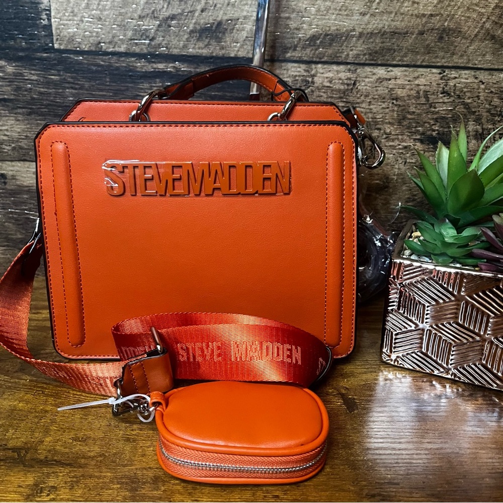 Steve Madden Bevelynn pumpkin satchel